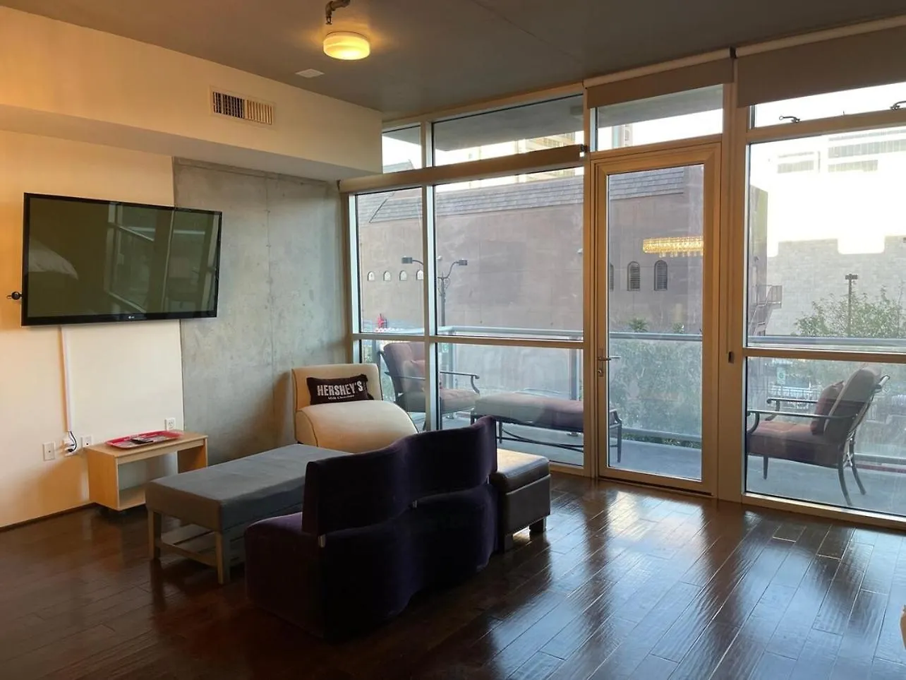 הוילה לאס וגאס Balcony Luxury High Rise Downtown Fremont Casinos 0*,